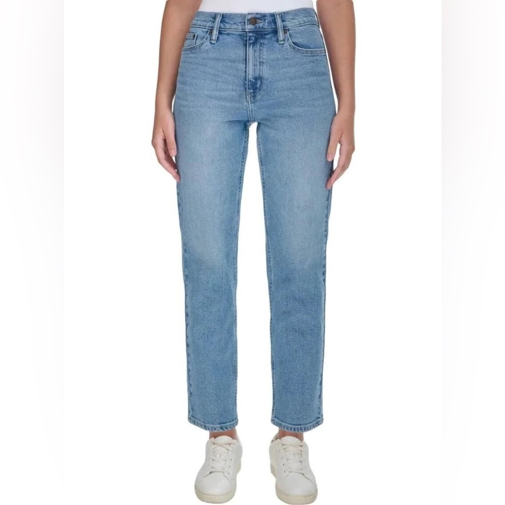 Calvin‎ Klein Women’s High Rise Straight Leg Light Wash Jeans Size 8